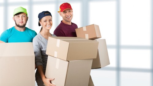 Storage-ready packing boxes and labels for Watford businesses and households