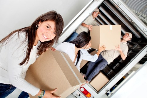 Local van service for single-item delivery and storage moves in Watford